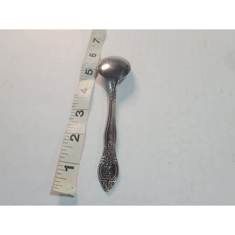 4pc Stainless Steel Flatware Set‎ Floral Scroll Teaspoons and Butter Spreader